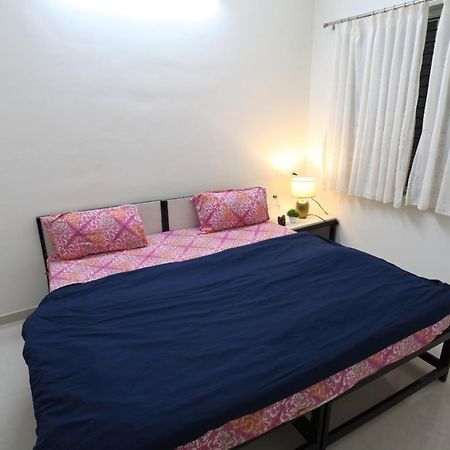 Qualtems Guest House Bangalore Exterior foto