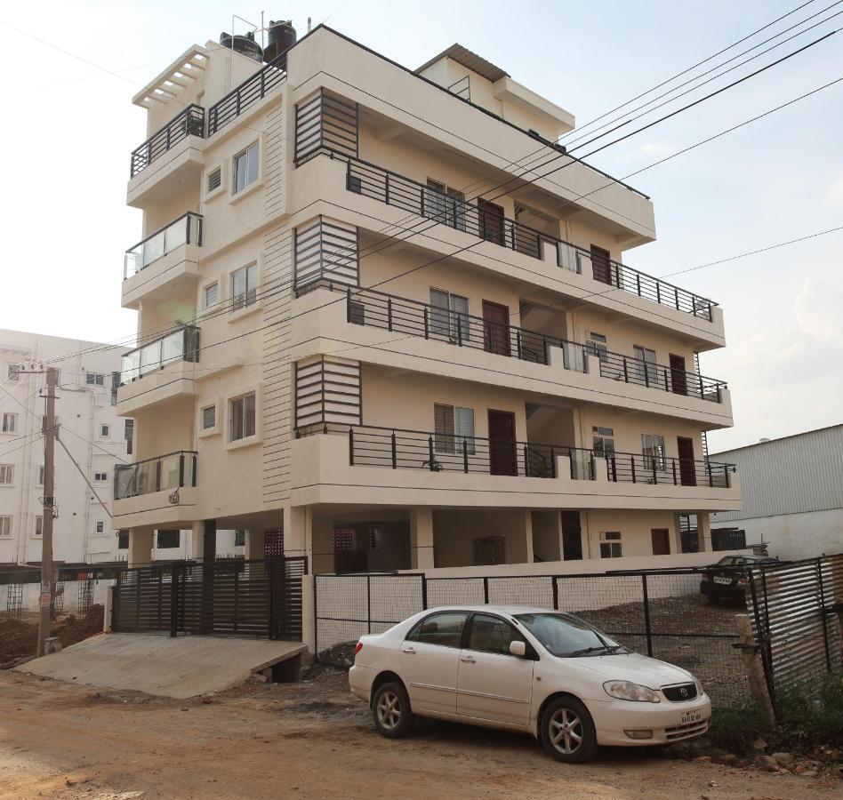 Qualtems Guest House Bangalore Exterior foto