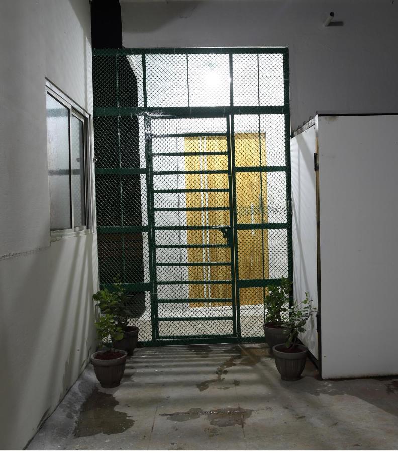 Qualtems Guest House Bangalore Exterior foto