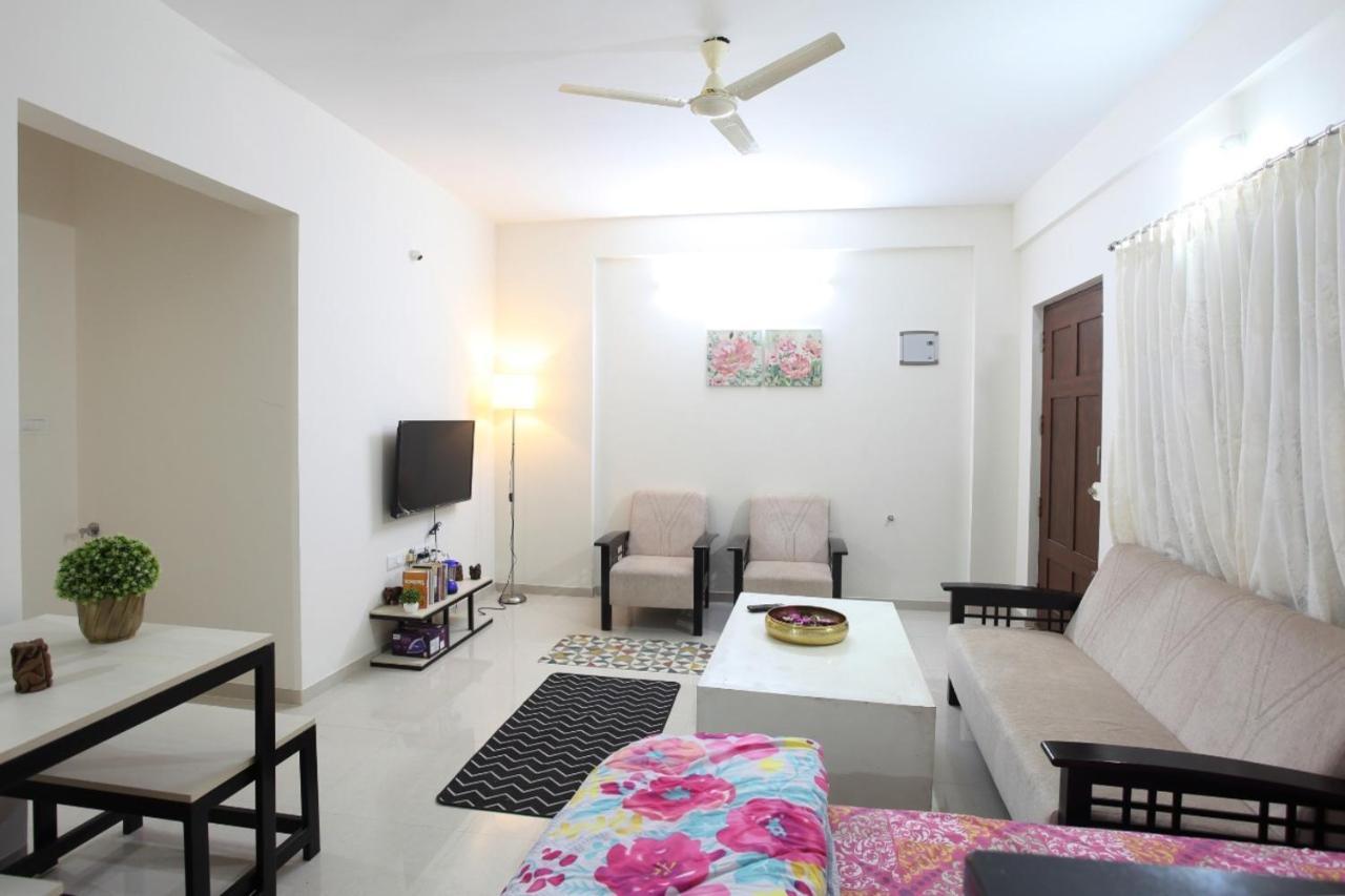 Qualtems Guest House Bangalore Exterior foto