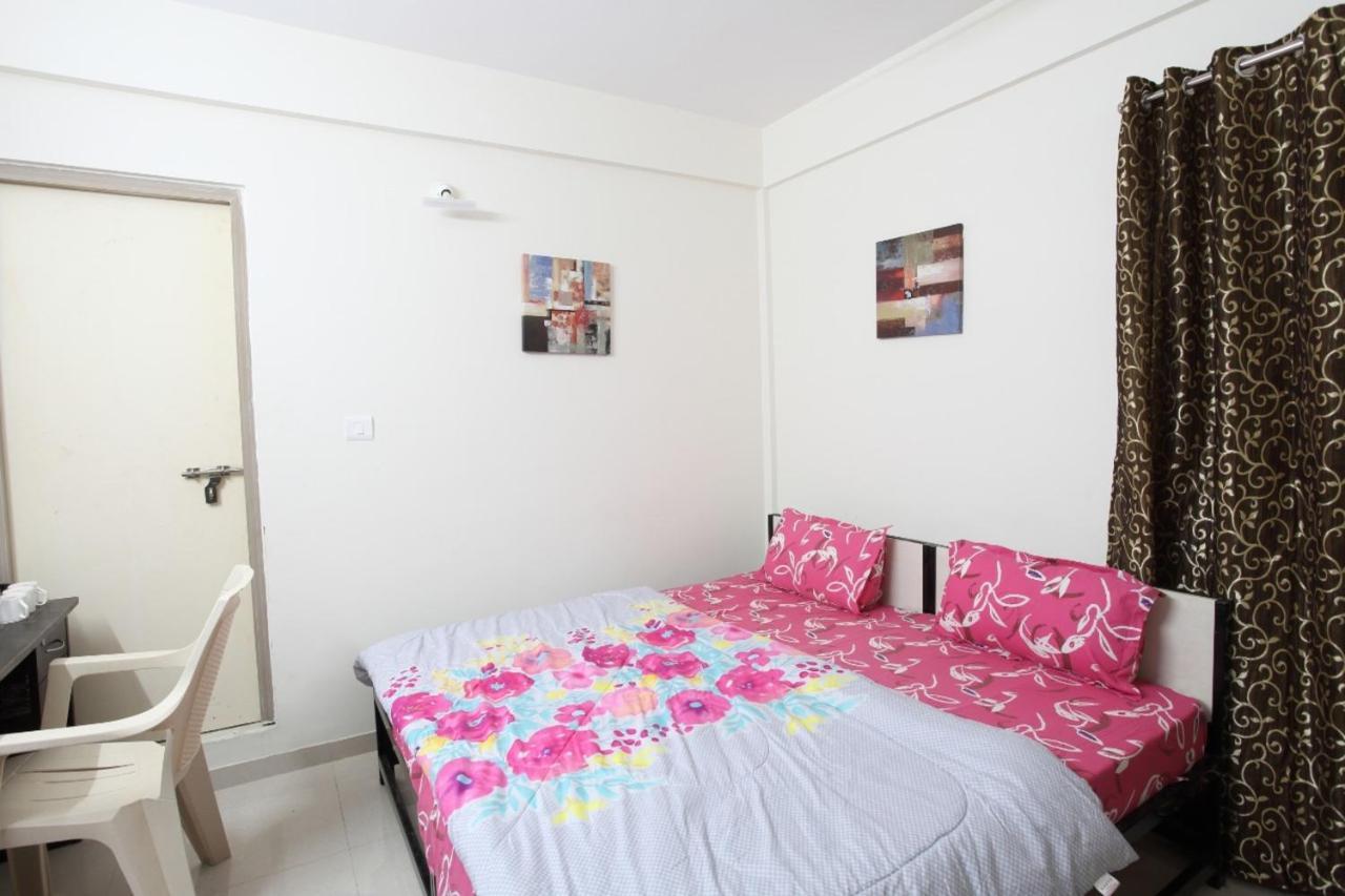 Qualtems Guest House Bangalore Exterior foto