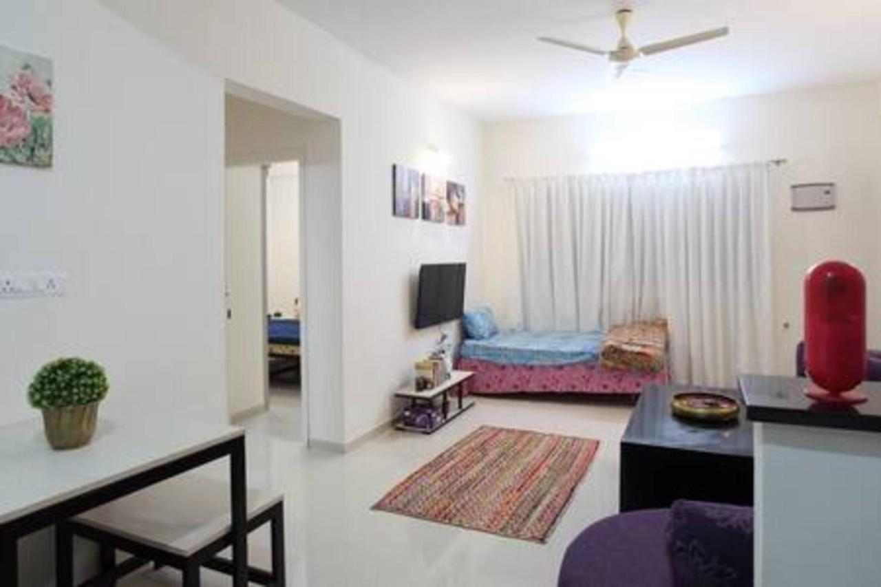 Qualtems Guest House Bangalore Exterior foto